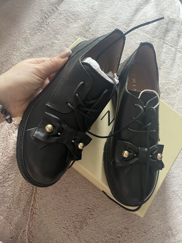 Нові туфлі Twinset