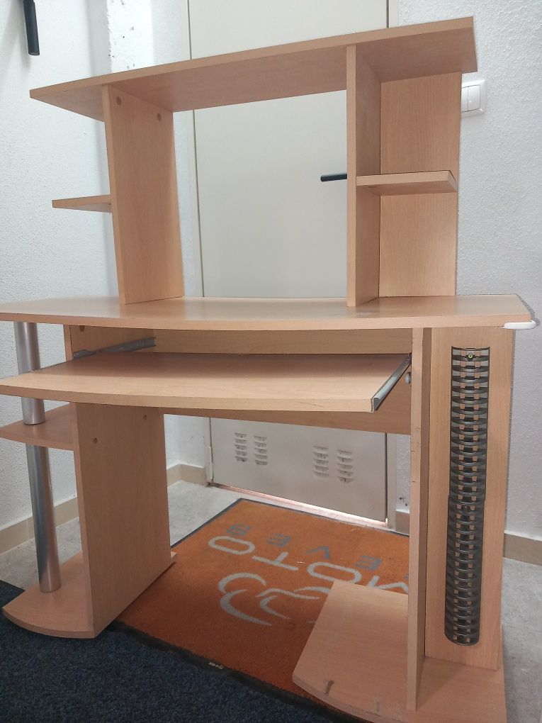 Secretária computador