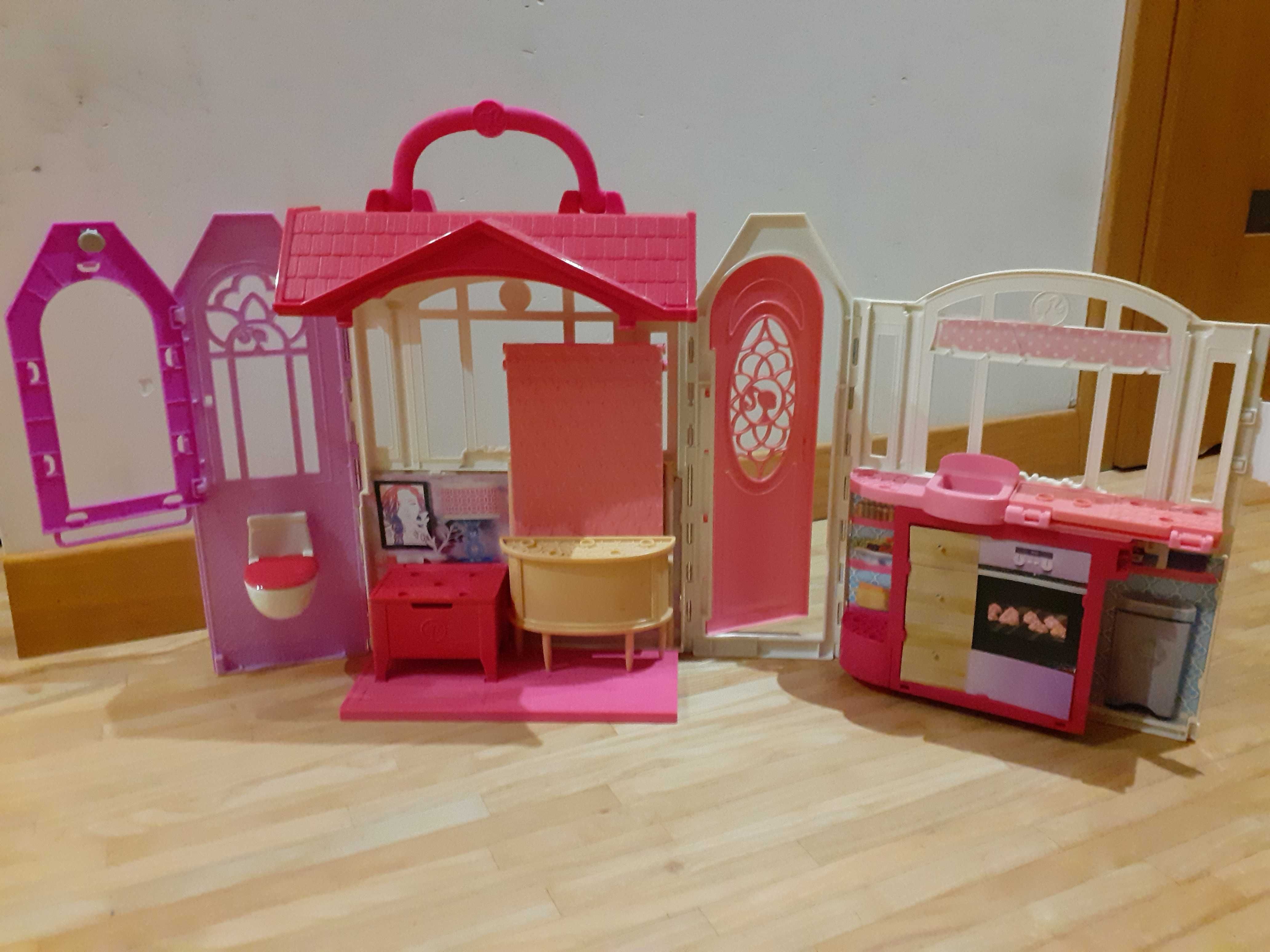 Barbie domek typu walizka
