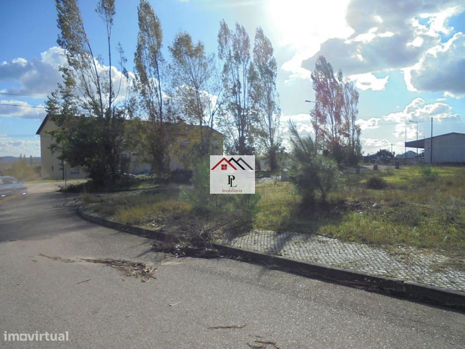 Lote de terreno para moradia  (V677PL)