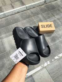 Klapki Yeezy Slide black