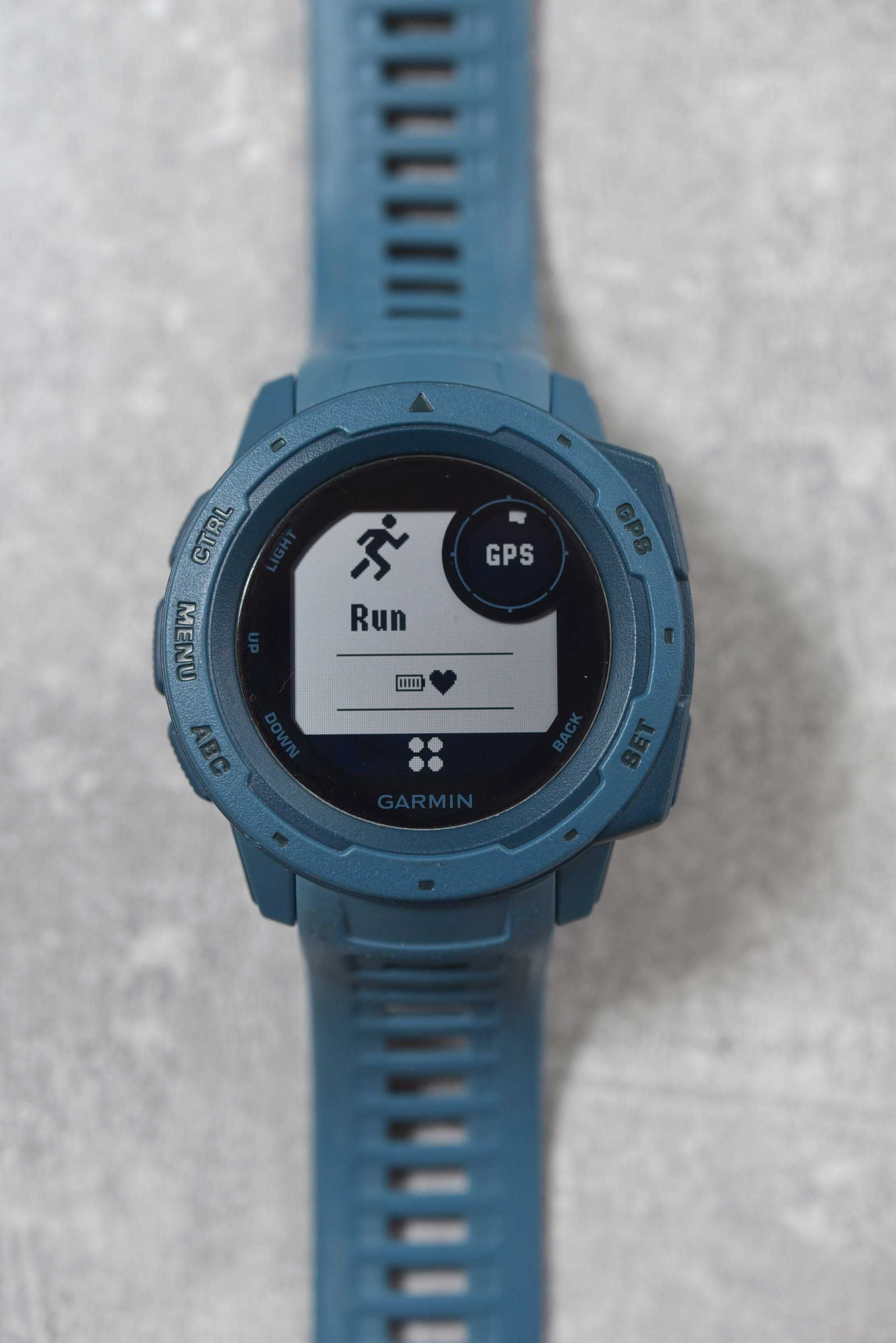 Garmin Instinct захищений смартгодинник