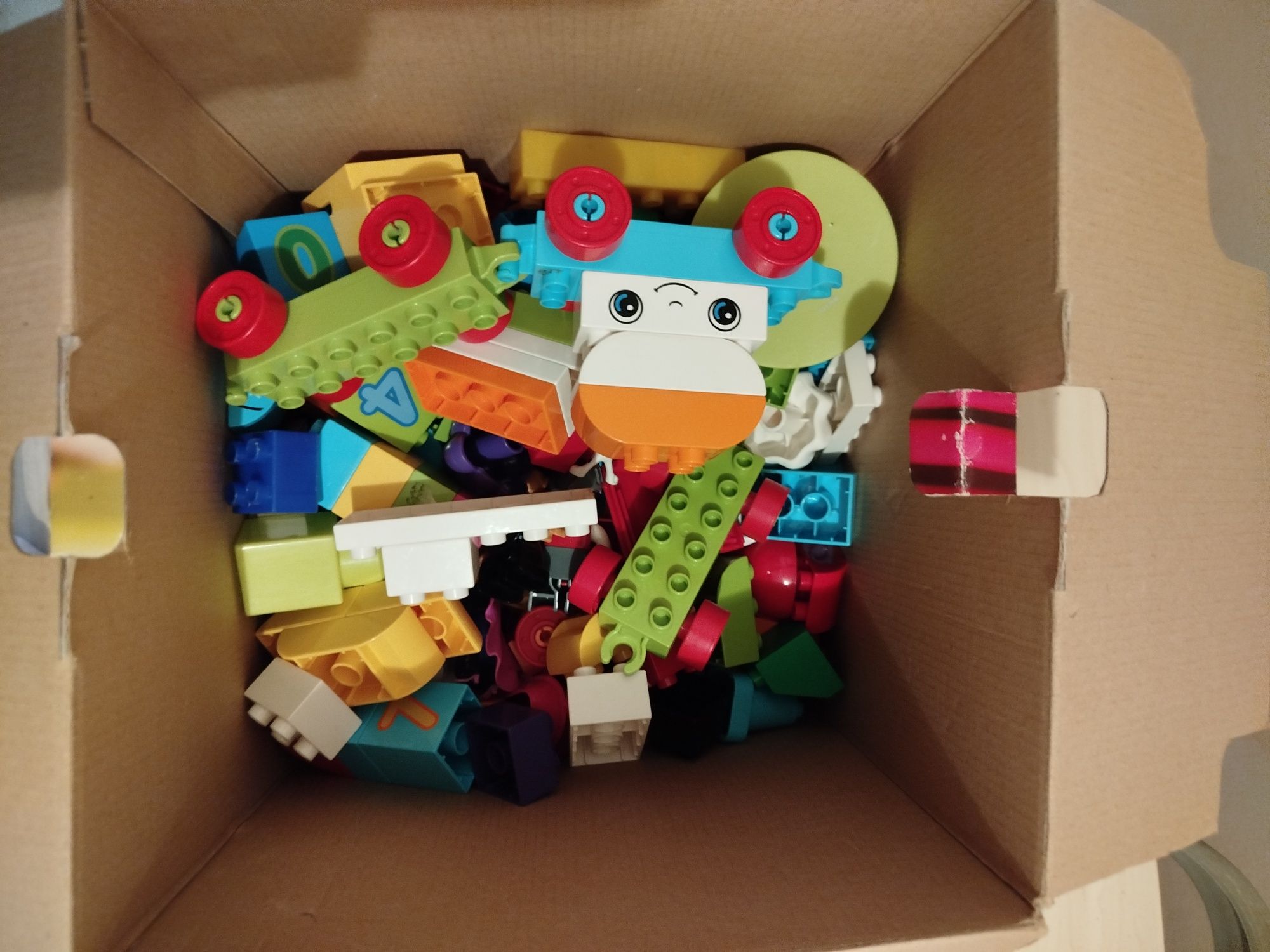 Pudło LEGO Duplo, różne zestawy
