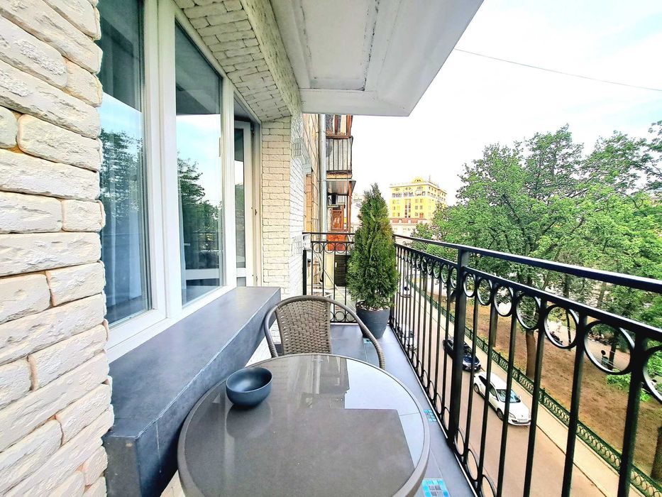 NEW Квартира біля ТРЦ Никольский, джакузі, SMART TV, центр, подобово