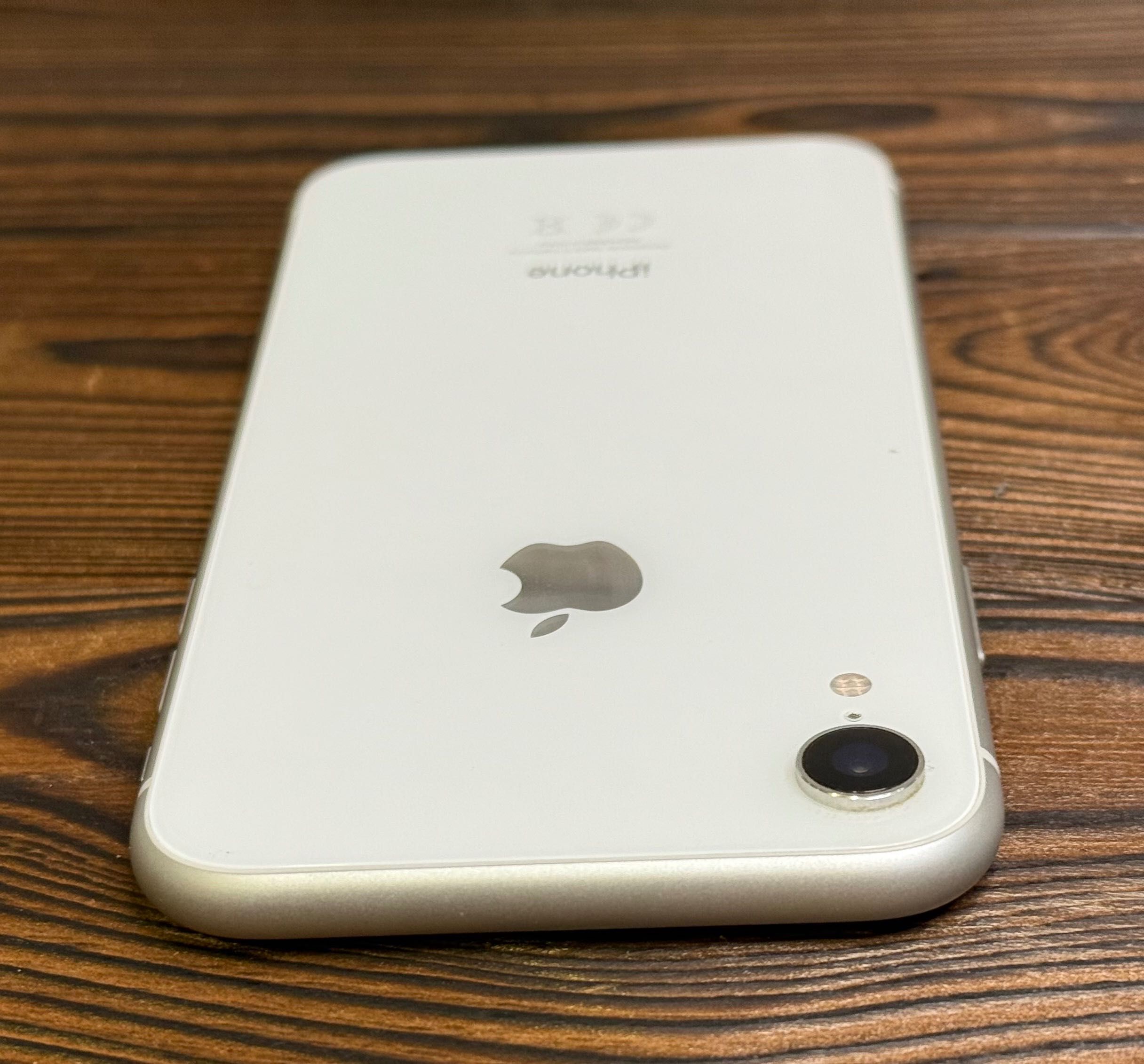 iPhone XR 64Gb White идеальный, гарантия - 150$ EMOJIE STORE