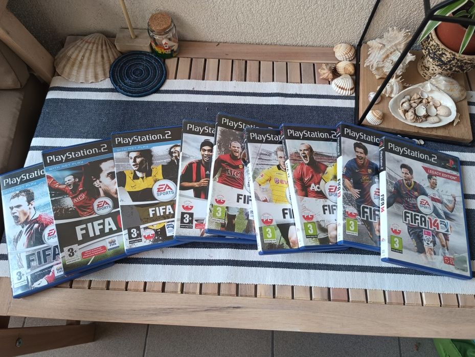 Gra PS2 FIFA  w polskiej wersji językowej + inne gry z kolekcji