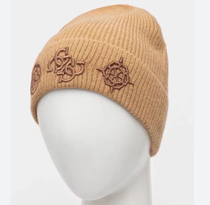 Тепла шапка GUESS