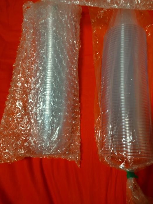 Пласмасові стакани