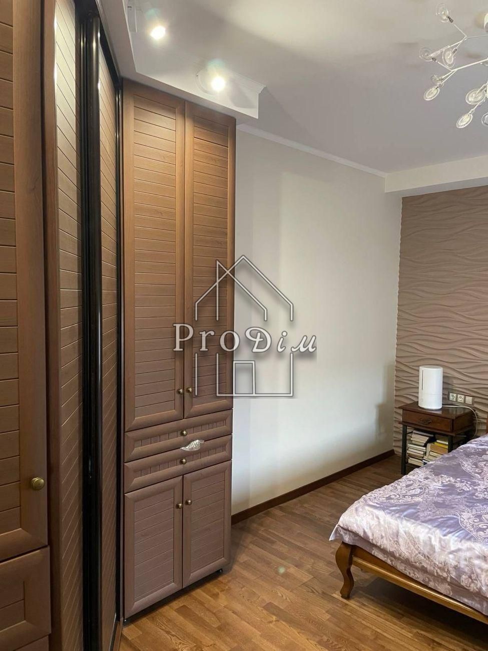 Продаж 4к квартири 210 м2 вул.Тарасівська, Центр, Царський будинок