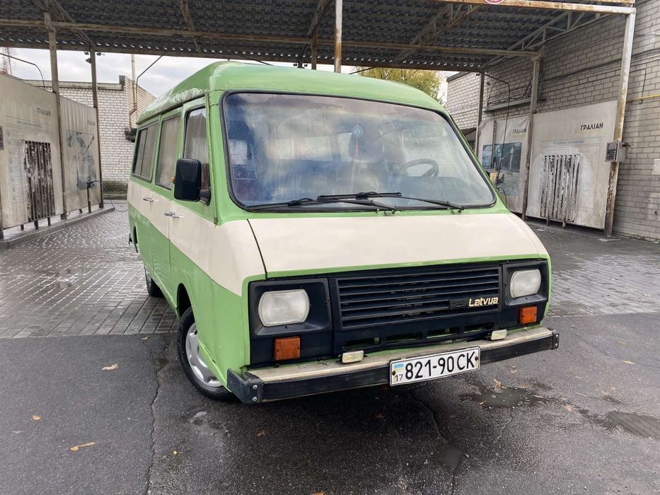 Мікроавтобус пасажир РАФ , на ходу, на ГАЗу, з документами порядок