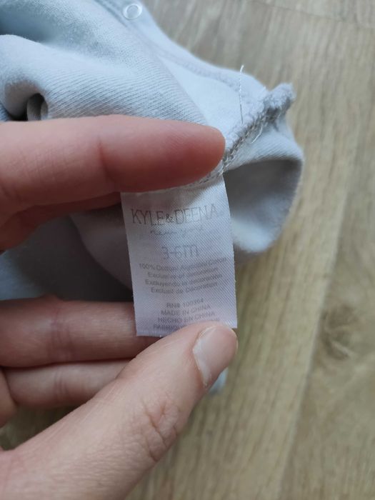 body z krótkim rękawkiem, rozmiar 3-6 mc (62-68)