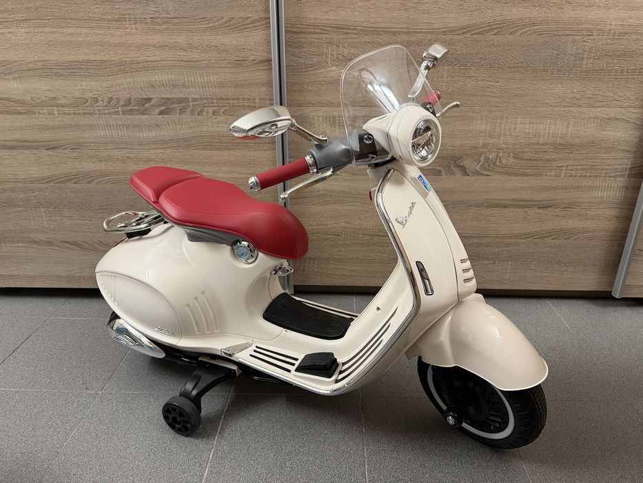 Scotter  Vespa para criança