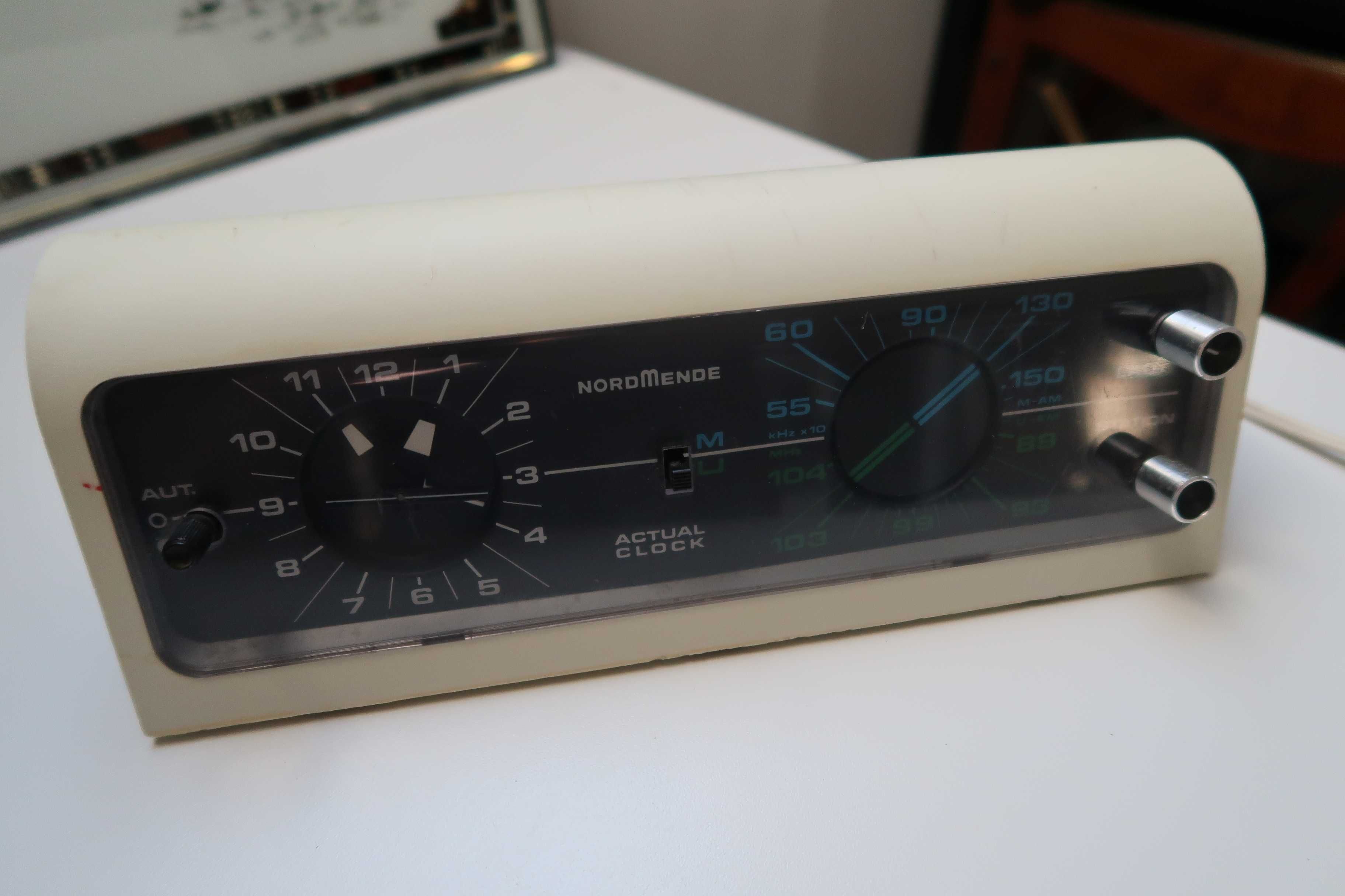 Radio z zegarem Nordmande Typ 173 A, lata 70.