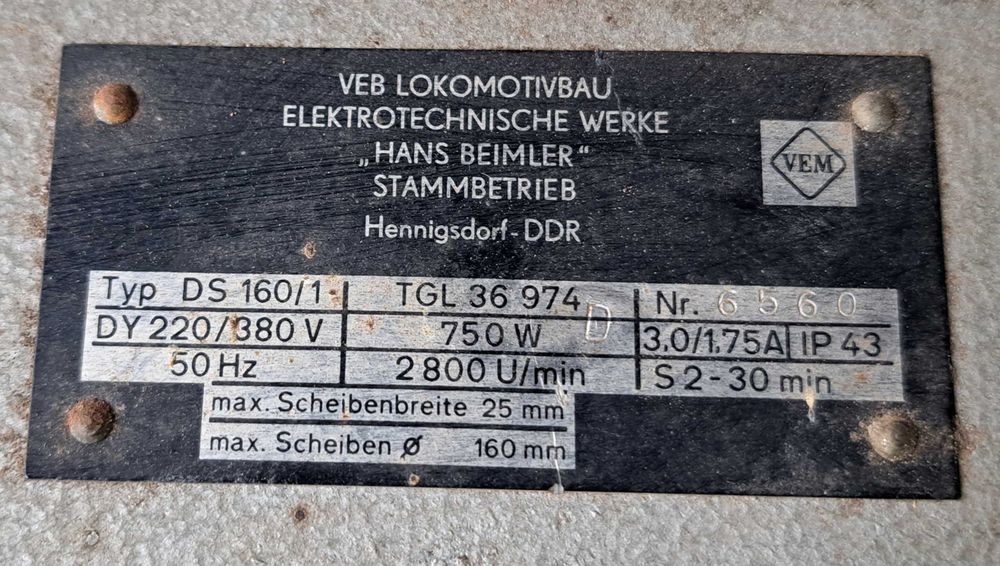 Niemiecka szlifierka stołowa VEB LOKOMOTIVBAU DDR 220-380v DDR DS160/1