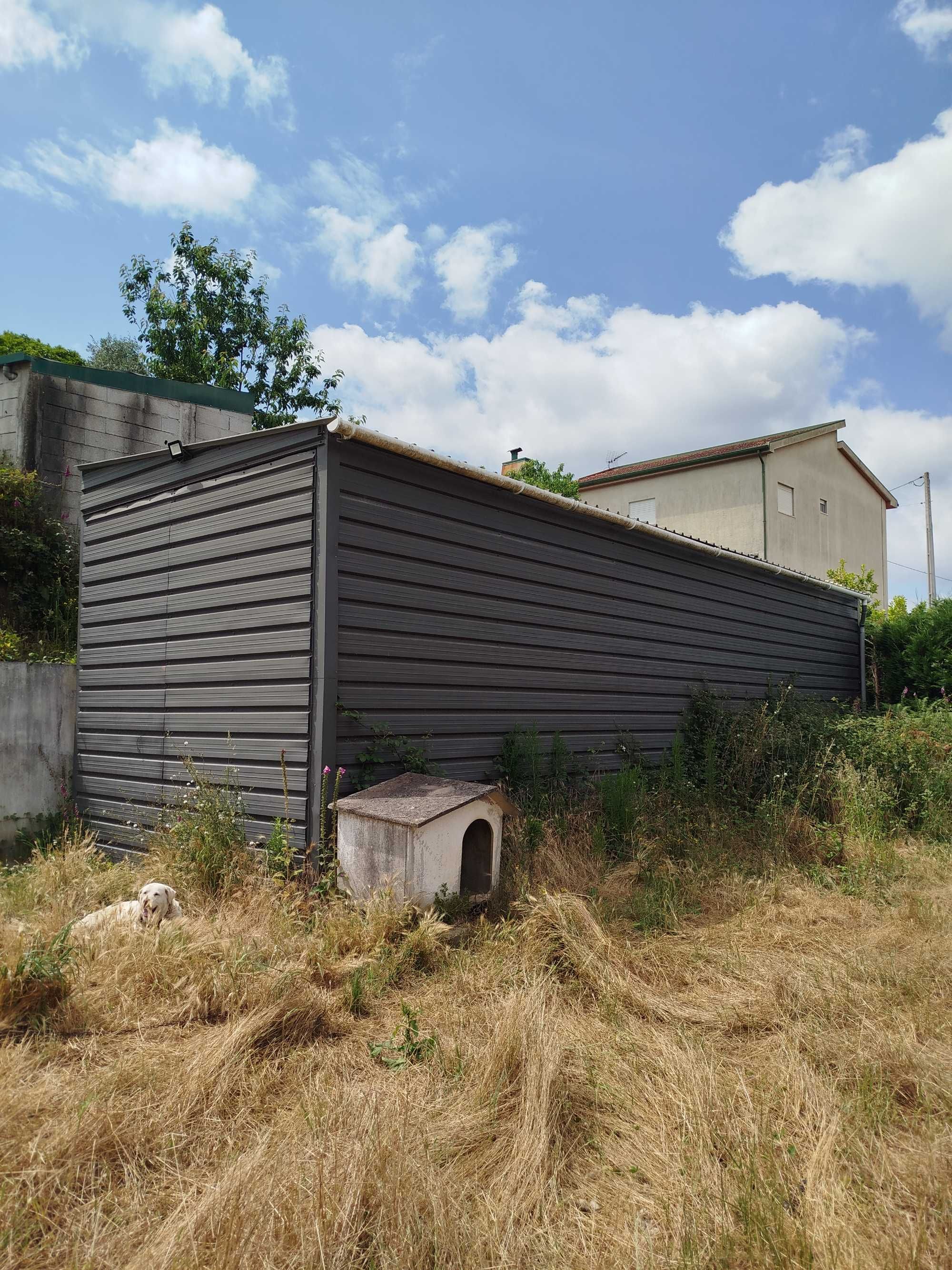 Vendo garagem grande