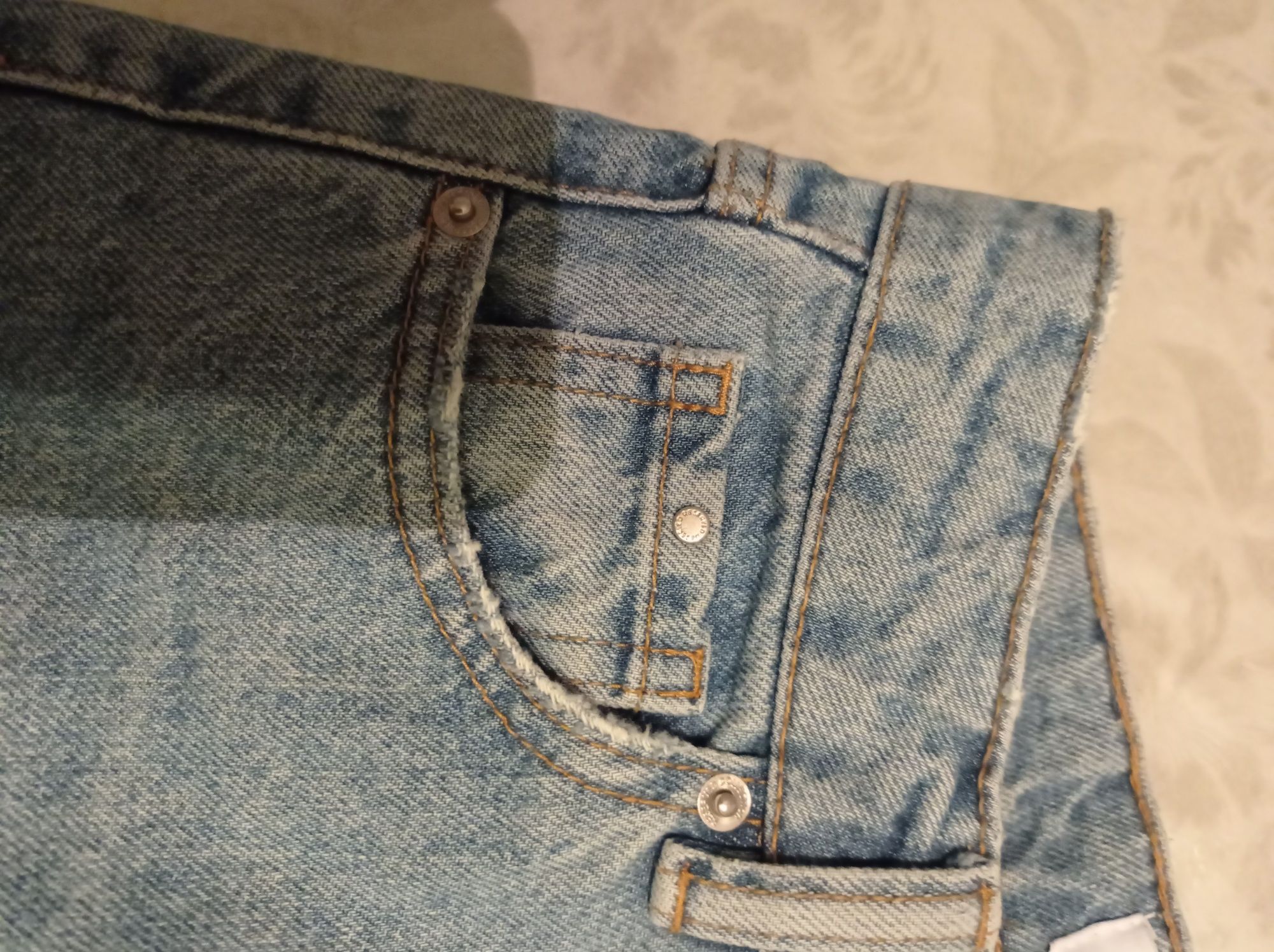 Spodnie dżinsowe Reserved 32