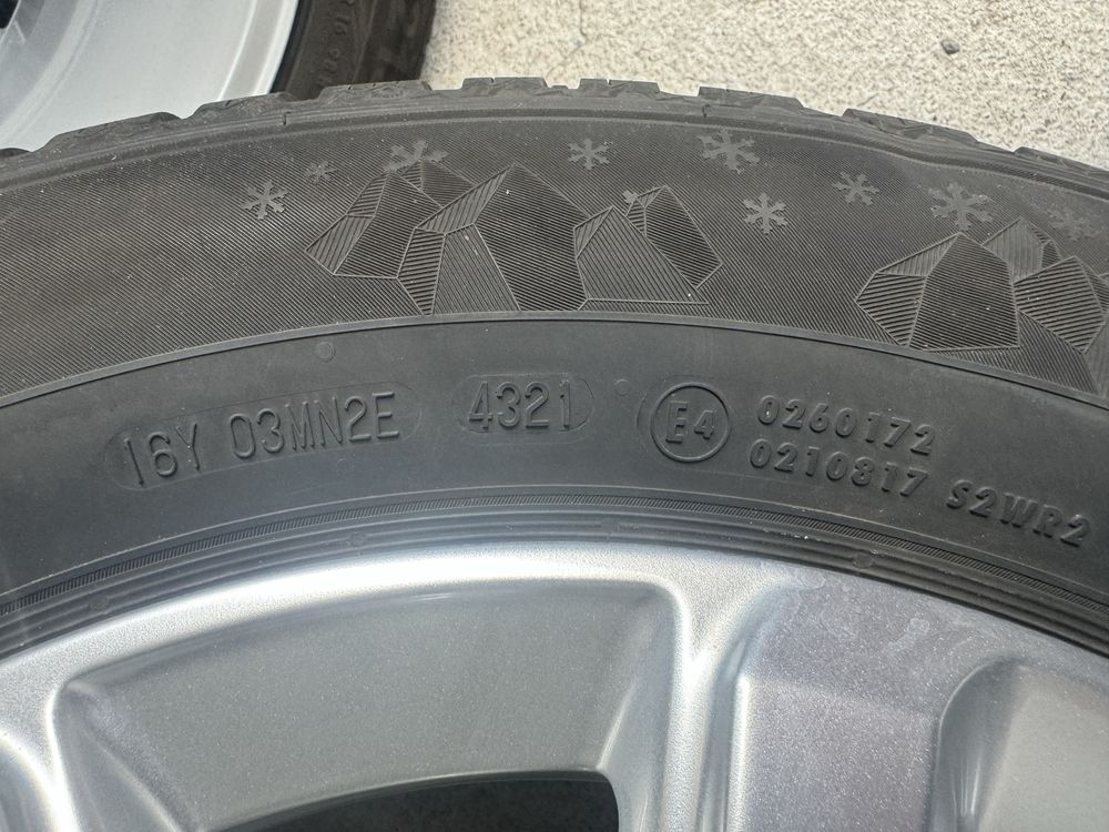 Шини зима 215/65 R16 98H Semperit Speed-Grip 5