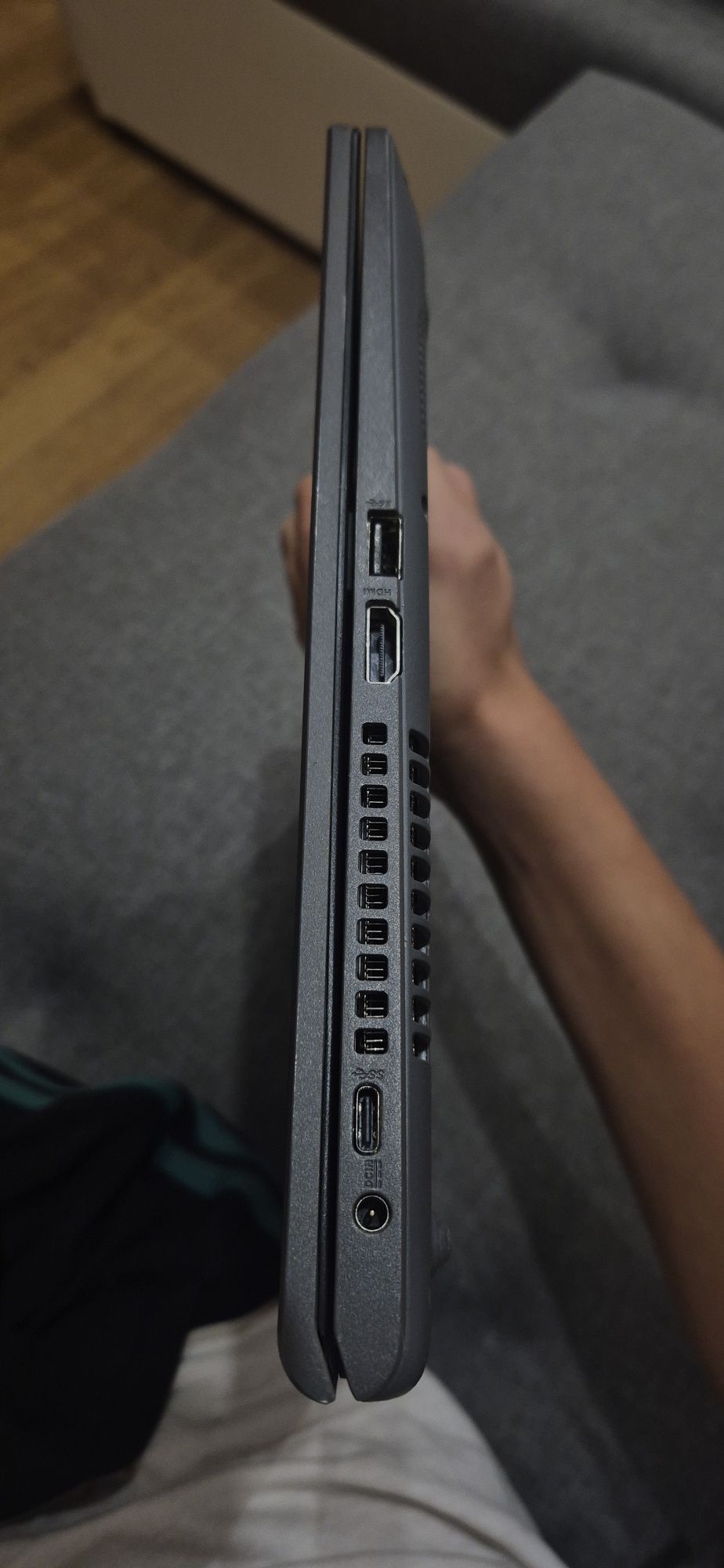 Laptop asus mało używany