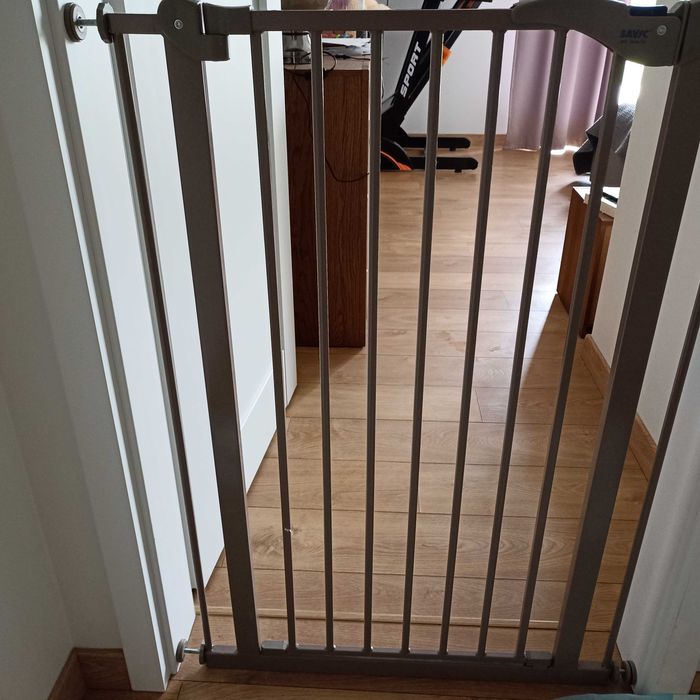 Barierka na drzwi , schody rozporowa