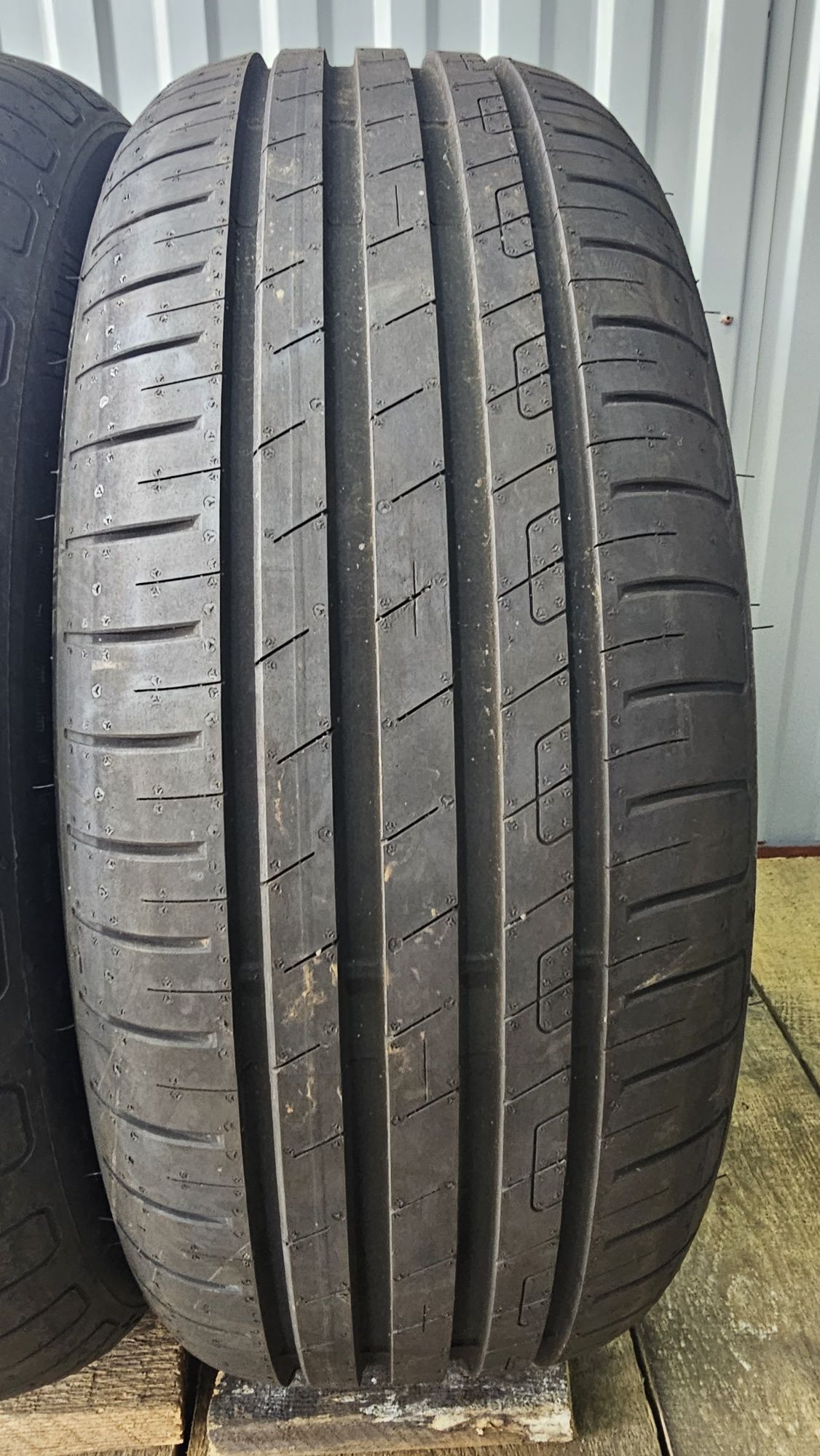 Goodyear EFFICIENT 205/55r17 91V