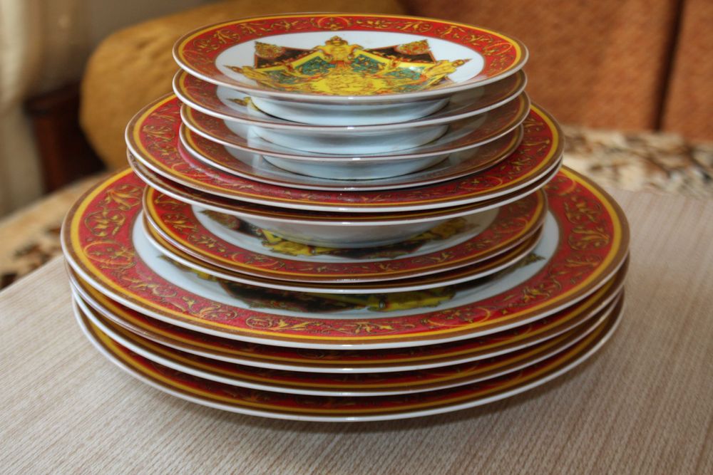 Набор тарелок, 12 шт., Италия.