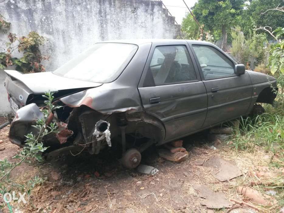 Ford Orion Ghia para peças