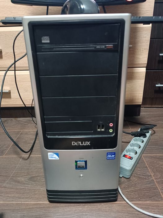 Комп'ютер у комплекті