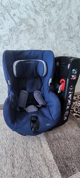 Автокрісло  поворотне Bebe Confort Axiss Sweet