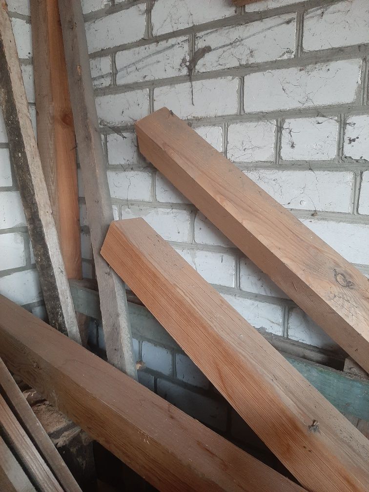 Бруси,стовпи дерев'яні