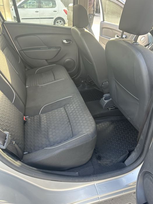 Продам Renault Logan 2013 бенз.