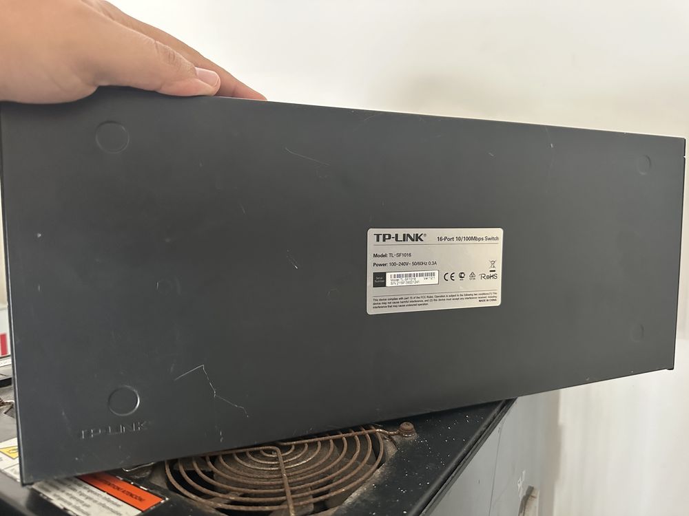 Switch TP Link TL SF1016 em bom estado
