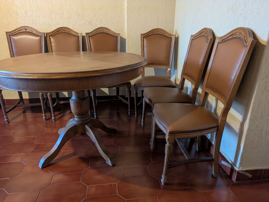 Mesa extensível + 6 cadeiras