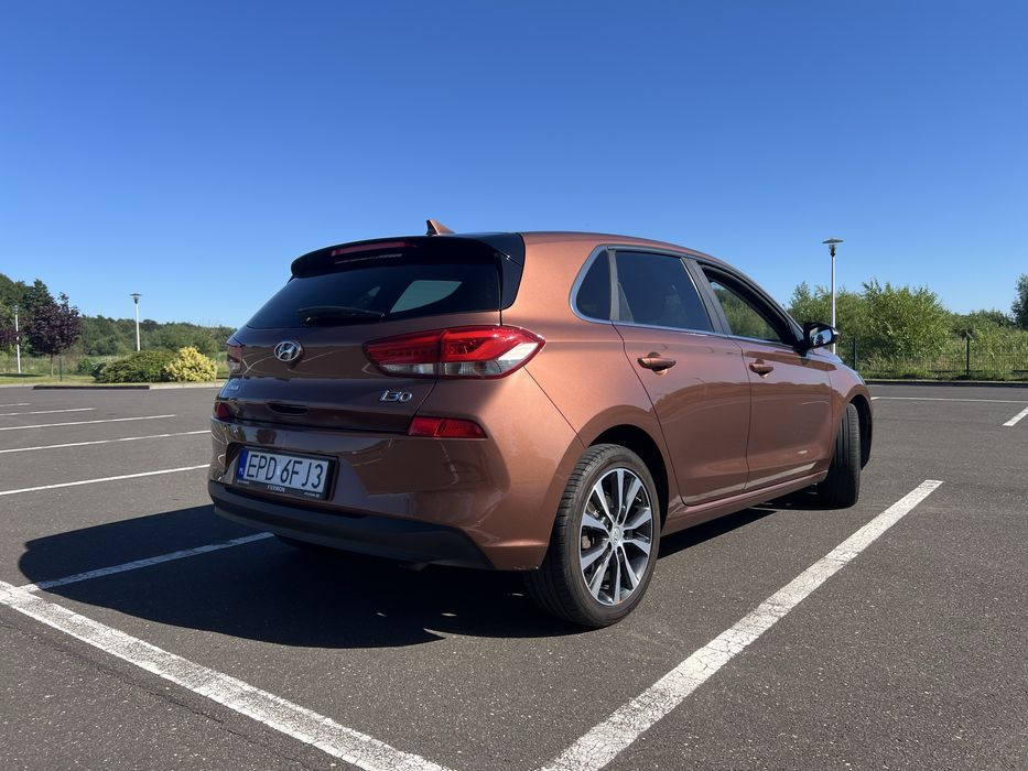 Hyundai i30 1.6 CRDI Intro