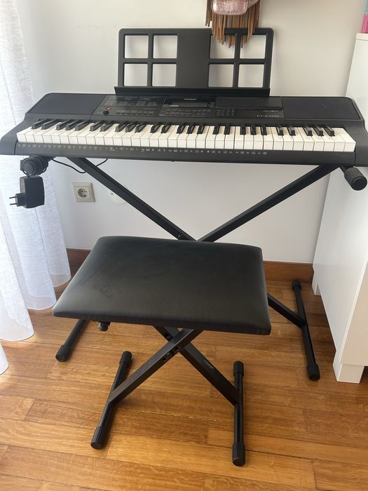 Piano Casio ct-x700