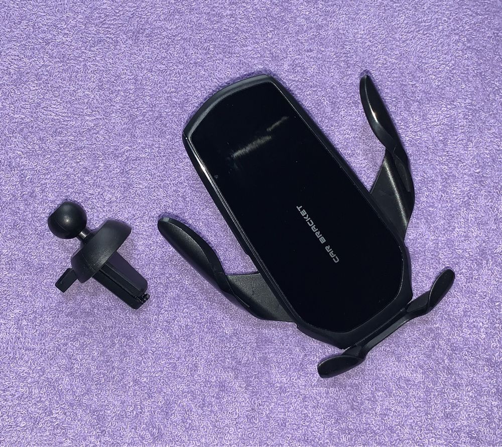 Автомобильный держатель для телефона с креплением на дефлектор
