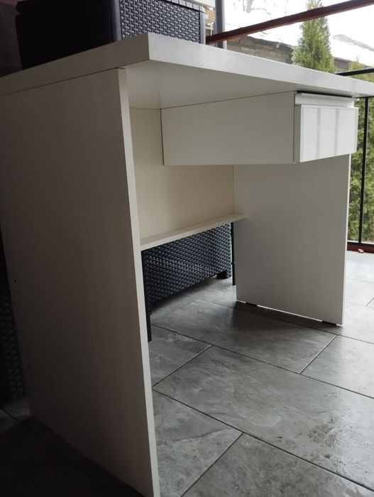 Sprzedam biurko.z fotelem