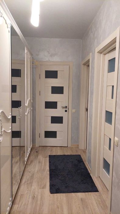 Однокімнатна квартира з ремонтом, мінімальне оформлення! Є газ!