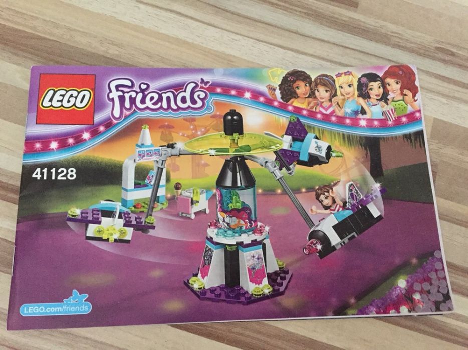 Kosmiczna karuzela Lego Friends LEGO