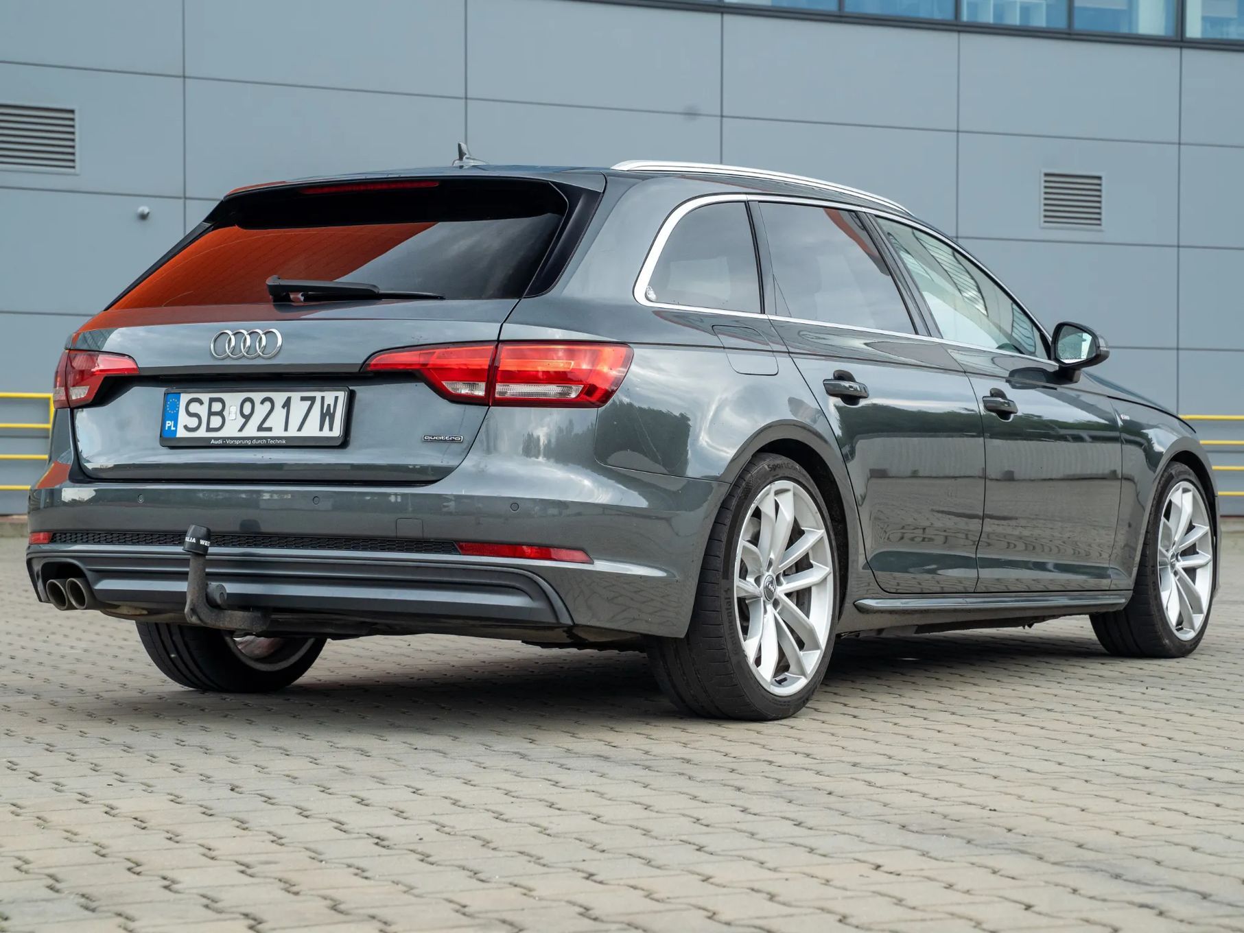 Audi A4 Audi A4 Quattro Avant S-line