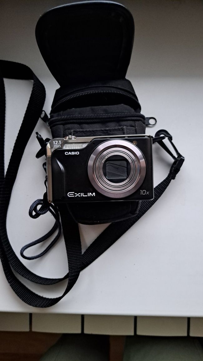 Фотоапарат Casio Exilim