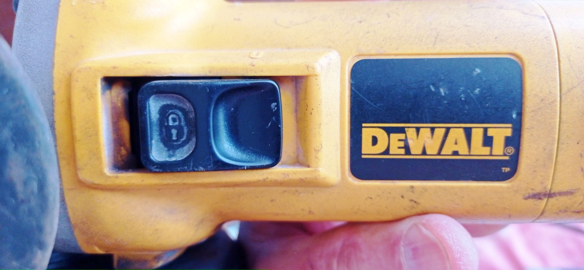 DeWalt D28134-QS1100W 125mm cabo de 4m