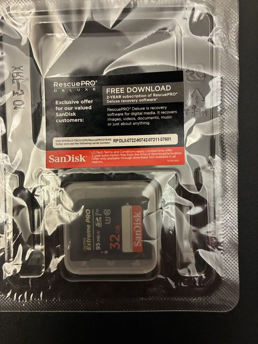 картку пам'яті SanDisk Extreme PRO SDHC 32 GB (UHS-I Card). Sd
