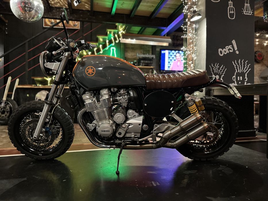 Yamaha XJR 1300 - Scrambler