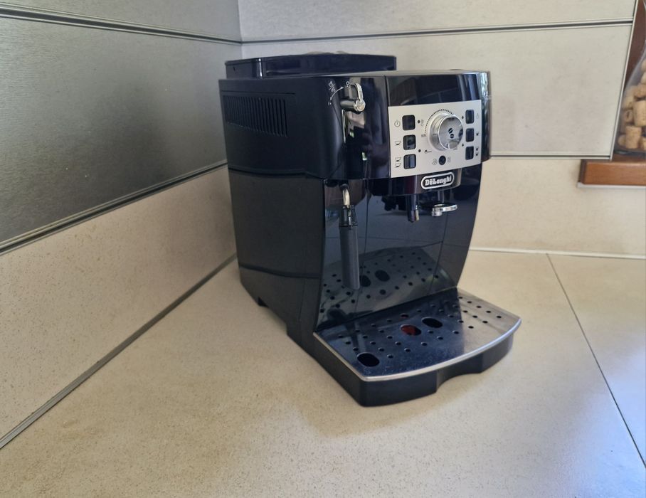 Ekspres delonghi Magnifica S