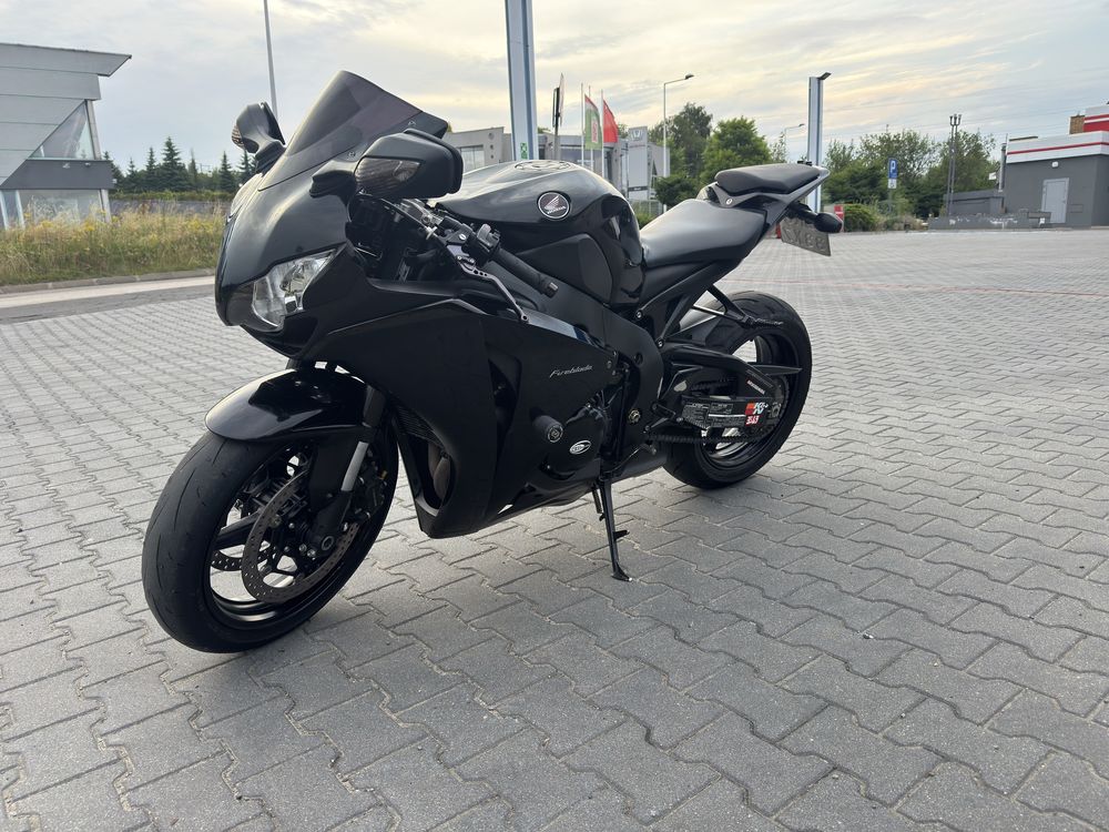 Honda CBR 1000RR SC59*39tys*Leo Vince