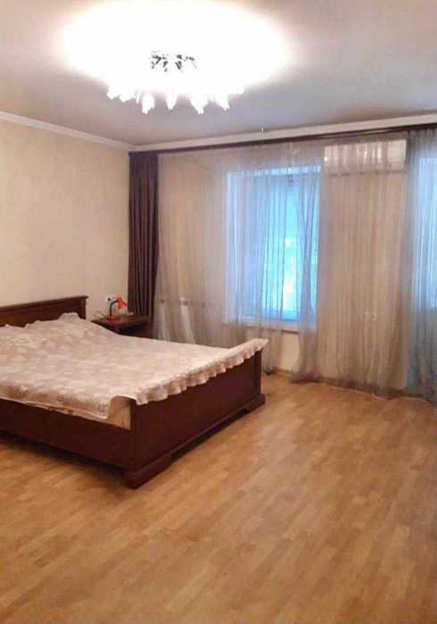 СДАМ 2 комн.квартира ЦЕНТР бОЛЬШАЯ Новая мебель техника  Новосельского