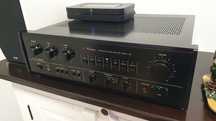 Wzmacniacz Accuphase E 205
