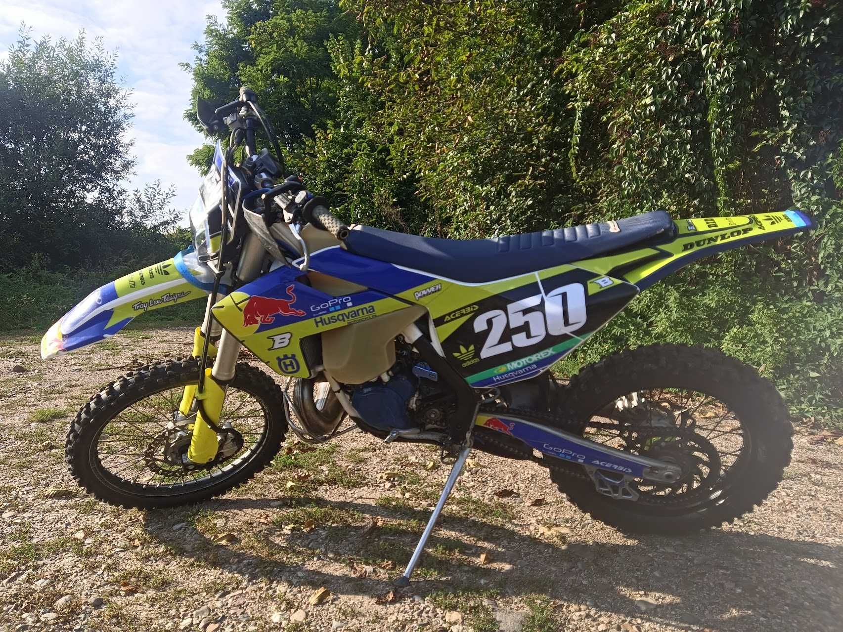 HUSQVARNA TE 250 Motocykl ENDURO 2T TPI Zarej na A2 ktm exc 300 gasgas