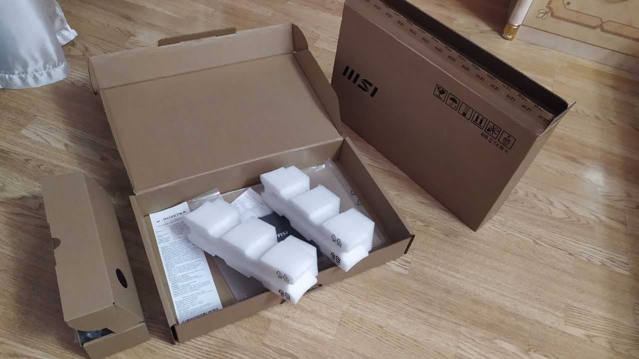 Ноутбук MSI Modern 14 B11MOU-874XUA Intel Core i3-1115G SSD 256 ГБ 8GB