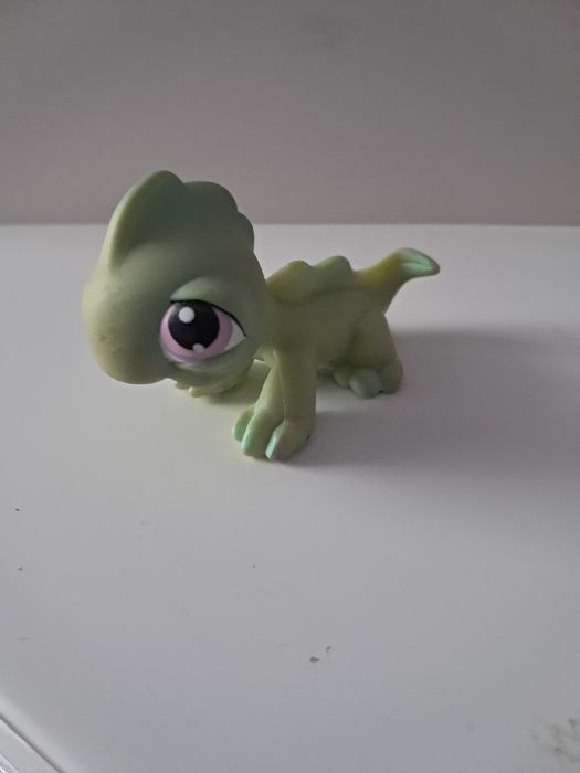 Littlest pet shop lps